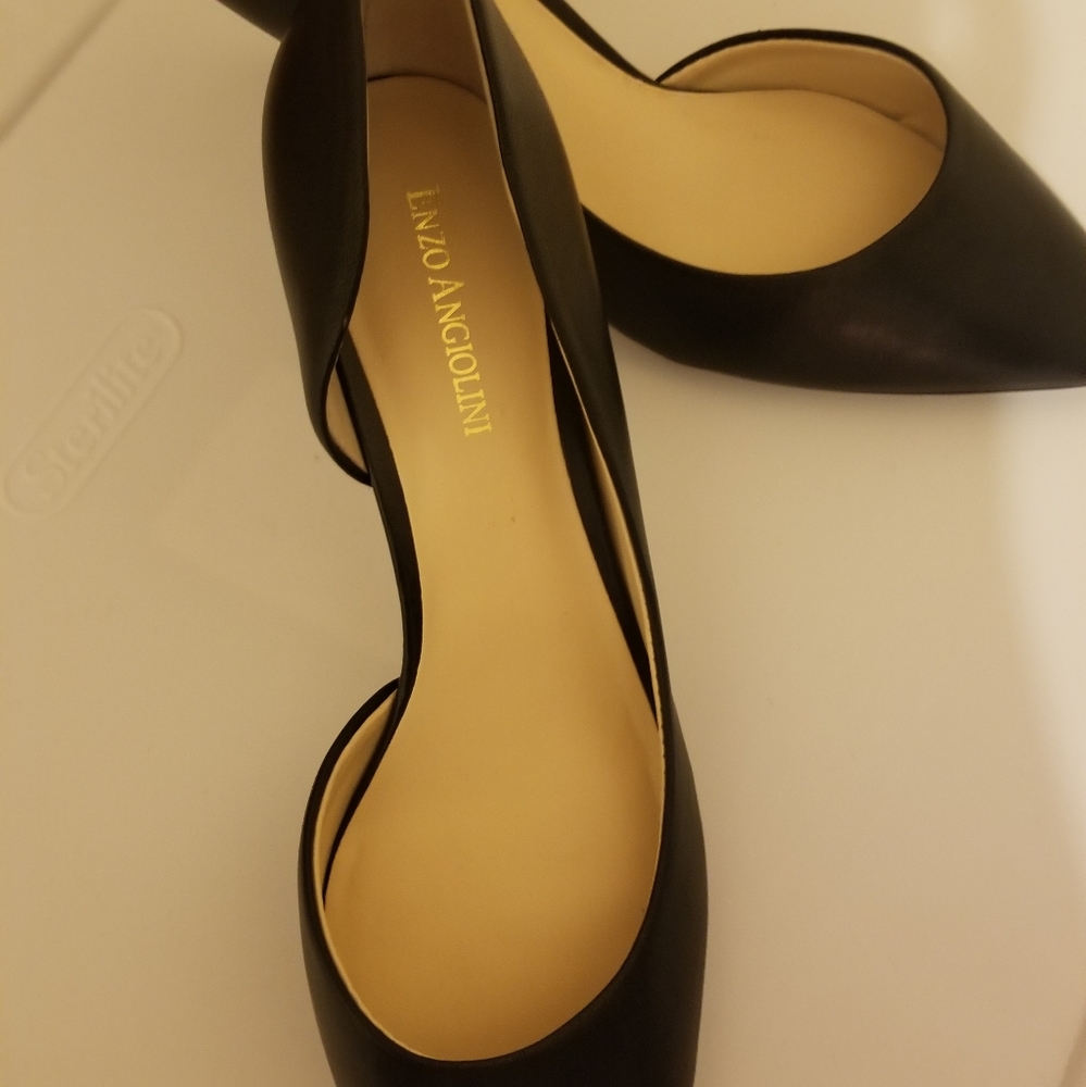 Enzo Angiolini Black Sexy Low Heel pumps